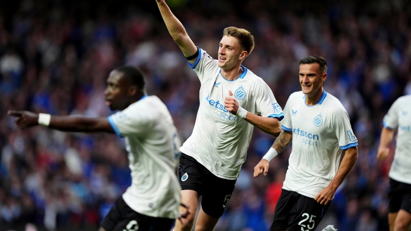 Club Bruggy oslavuje gól. 