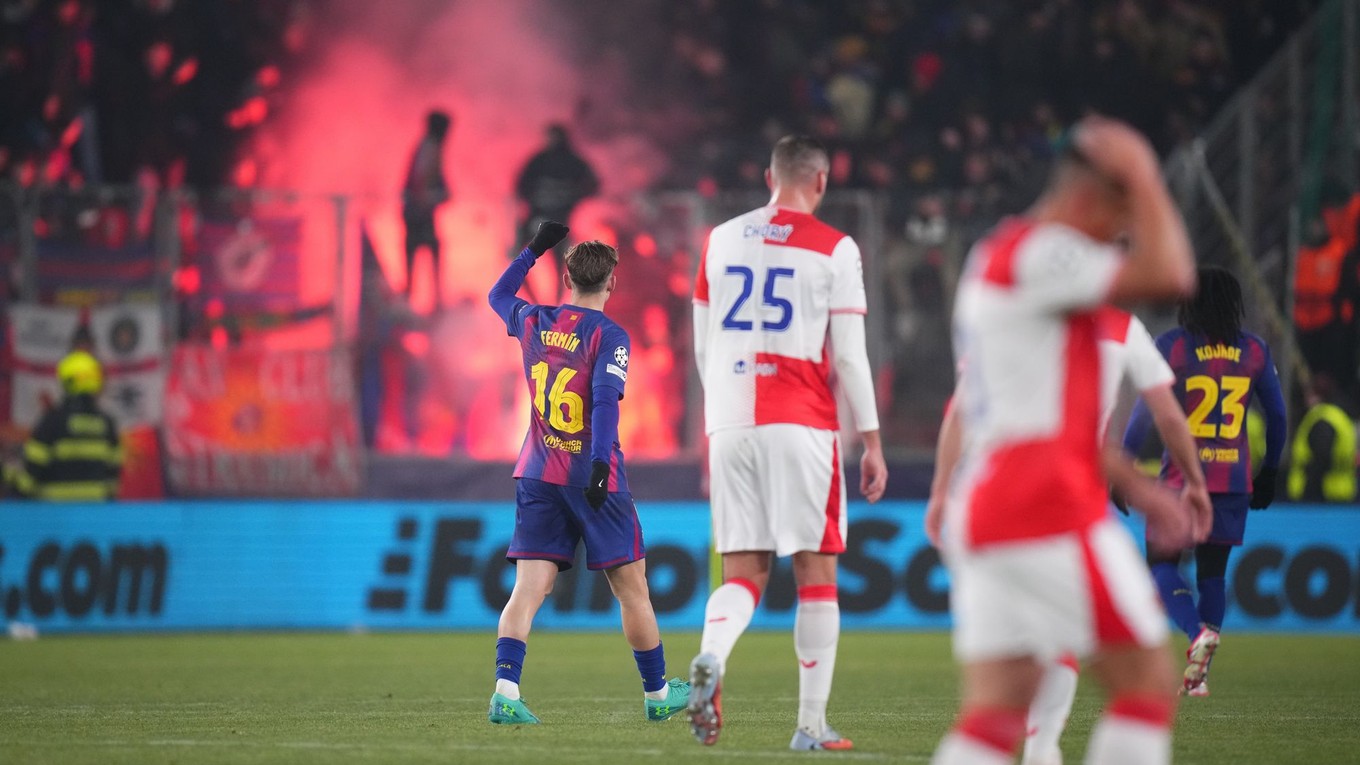 Momentka zo zápasu Slavia - Barcelona