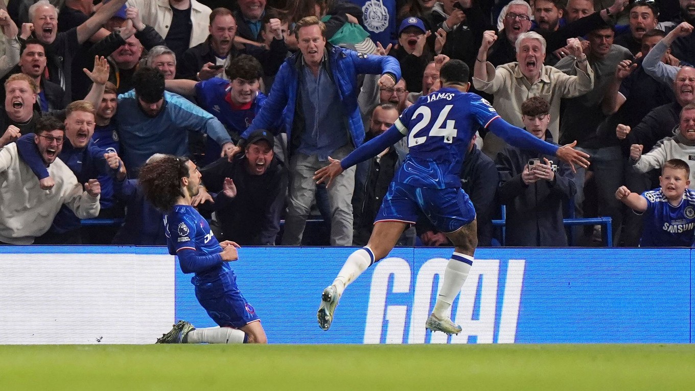 Marc Cucurella oslavuje gól