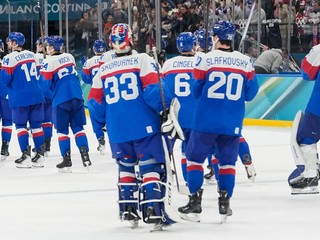 Hokejisti Slovenska po zápase Slovensko - USA v semifinále ZOH 2026.