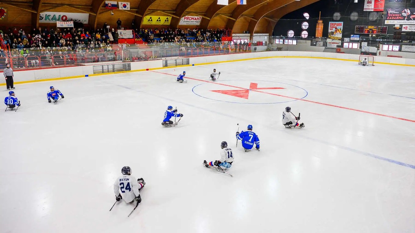 Parahokej na zimnom štadióne v Dolnom Kubíne