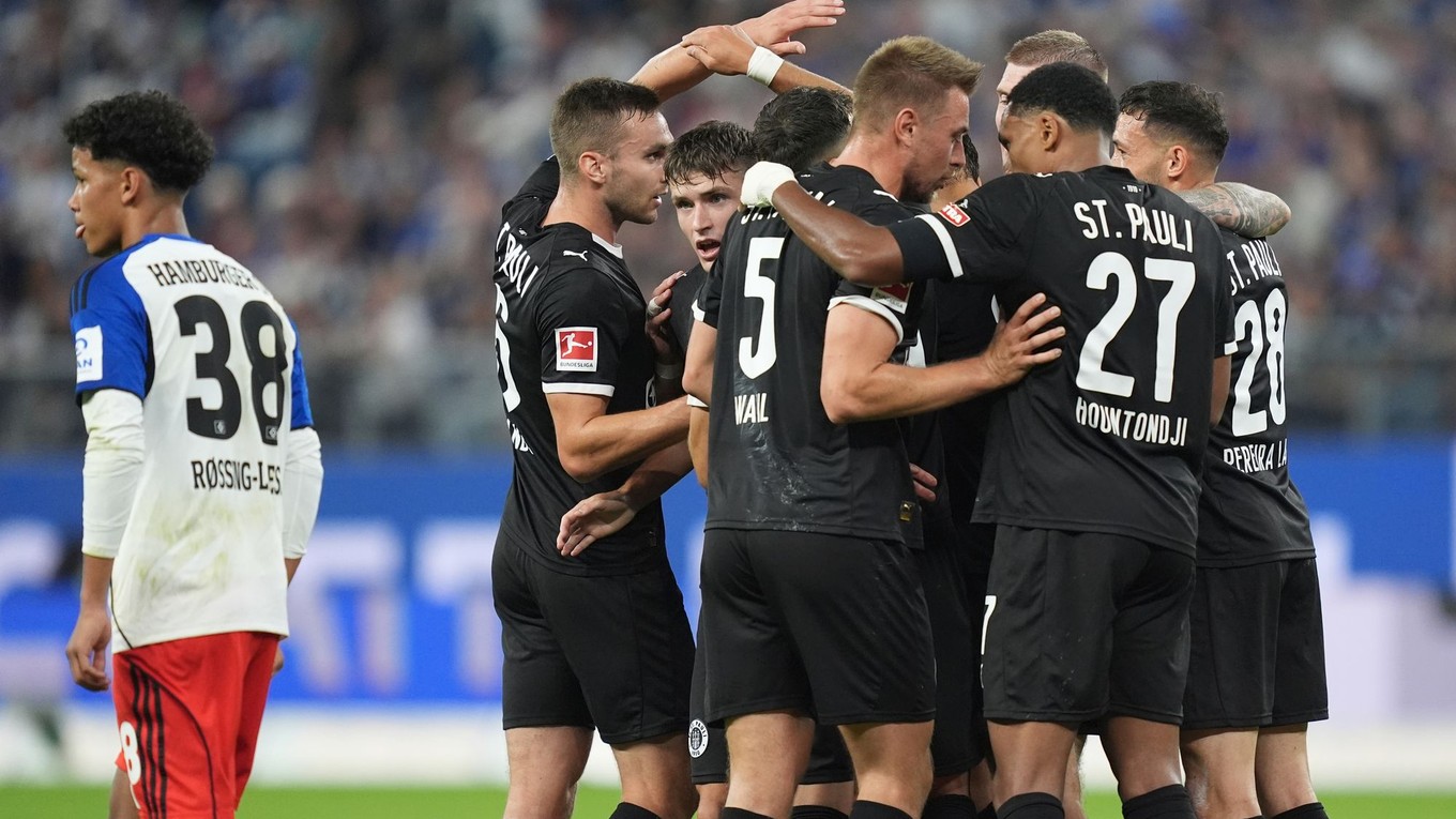St. Pauli oslavuje gól. 