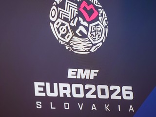 Logo ME 2026 počas tlačovej konferencie k organizovaniu ME v malom futbale na Slovensku.