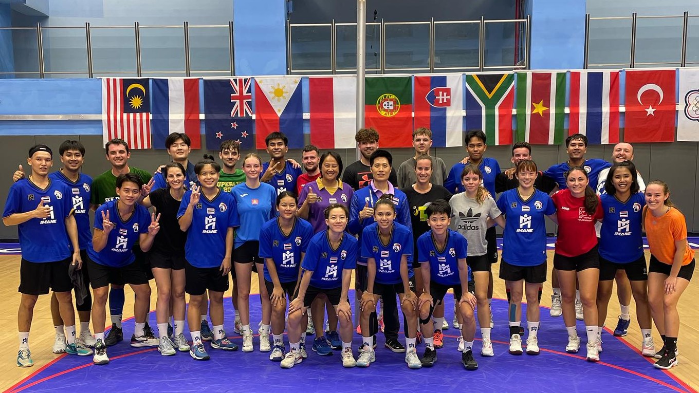 Slovenskí reprezentanti v korfbale počas MS na Taiwane.