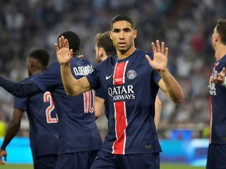 Achraf Hakimi oslavuje gól vo finále Ligy majstrov.