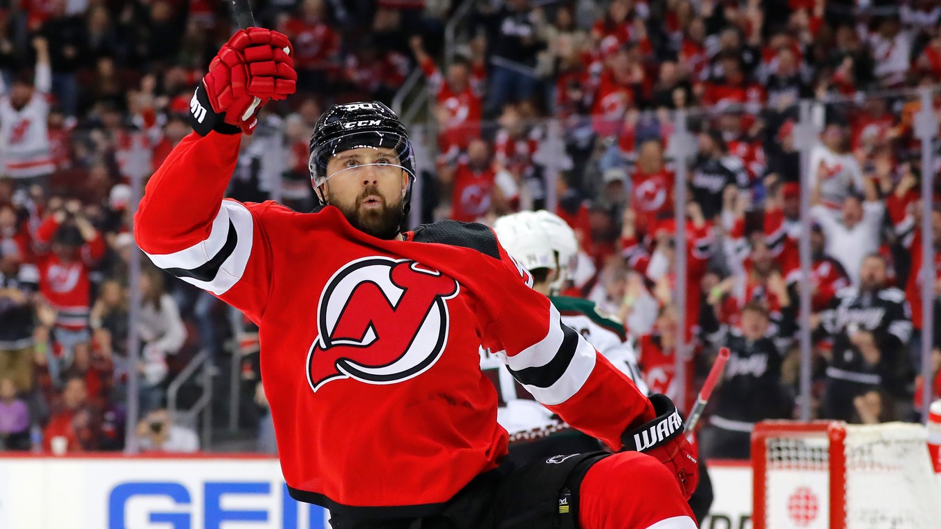 Tomáš Tatar oslavuje gól.