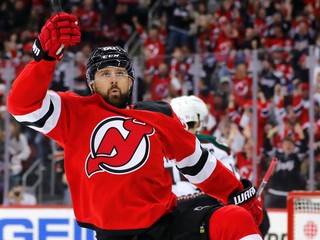 Tomáš Tatar oslavuje gól.