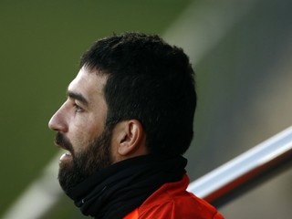 Turecký futbalista Arda Turan odchádza na hosťovanie z FC Barcelona.
