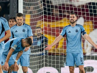 Futbalisti ŠK Slovan Bratislava v zápase Ligy majstrov proti AS Rím.