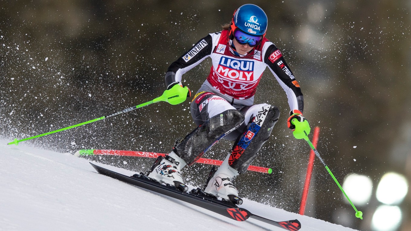 Petra Vlhová dnes ide slalom v Aare 2021.