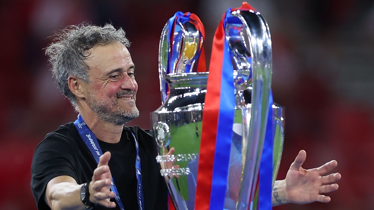 Luis Enrique sa teší z trofeje Ligy majstrov