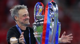 Luis Enrique sa teší z trofeje Ligy majstrov