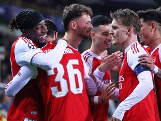 Radosť hráčov Arsenal Londýn.