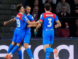 Dávid Hancko oslavuje gól. 