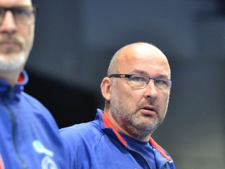 Tréner Mojmír Hojer.