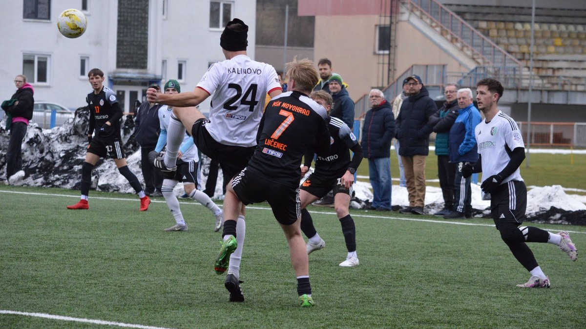 Momentka zo zápasu Kalinovo - Lučenec.