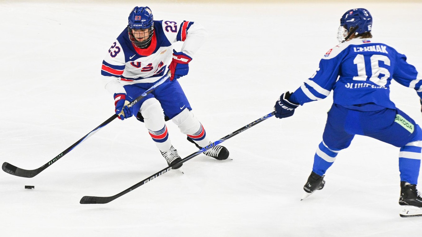 Na snímke sprava Roderik Černák (Slovensko) a Jaxon Wiliams (USA).