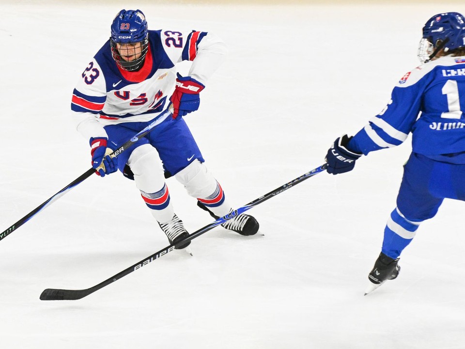 Na snímke sprava Roderik Černák (Slovensko) a Jaxon Wiliams (USA).