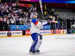 Samuel Hlavaj v zápase Slovensko - Francúzsko na MS v hokeji 2025.