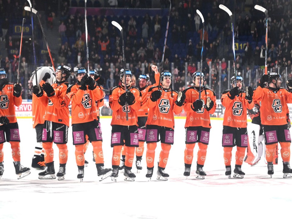 Radosť hráčov Košíc po víťazstve.