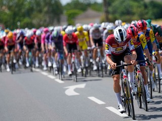 ONLINE: 10. etapa na Tour de France 2025 dnes LIVE.