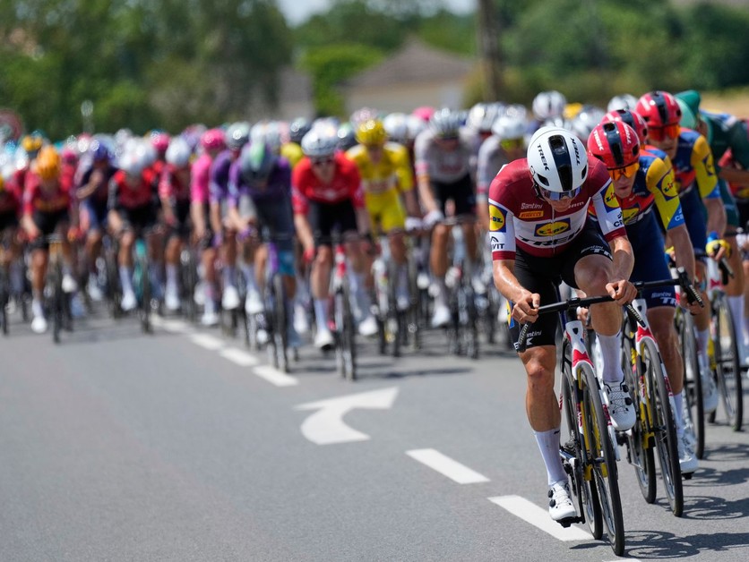 ONLINE: 10. etapa na Tour de France 2025 dnes LIVE.