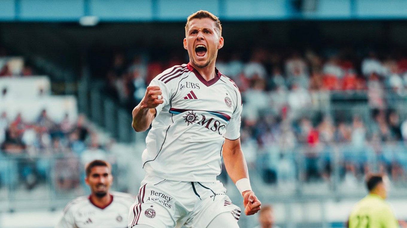 Samuel Mráz oslavuje gól