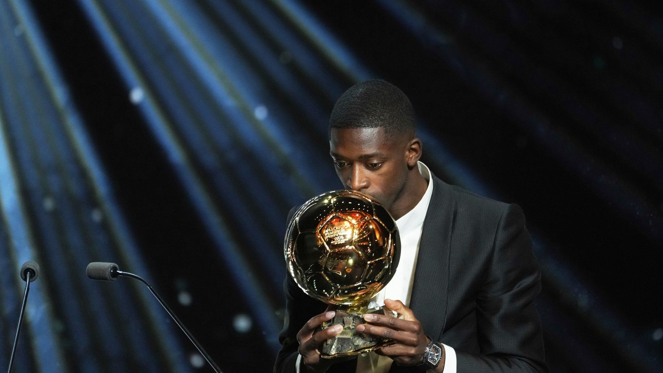 Ousmane Dembele z PSG získal Zlatú loptu počas 69. slávnostného odovzdávania cien 2025.