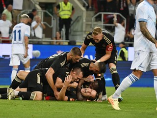 Radosť hráčov Spartaka po strelení gólu na 3:1.
