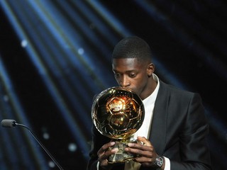 Ousmane Dembele z PSG získal Zlatú loptu počas 69. slávnostného odovzdávania cien 2025.