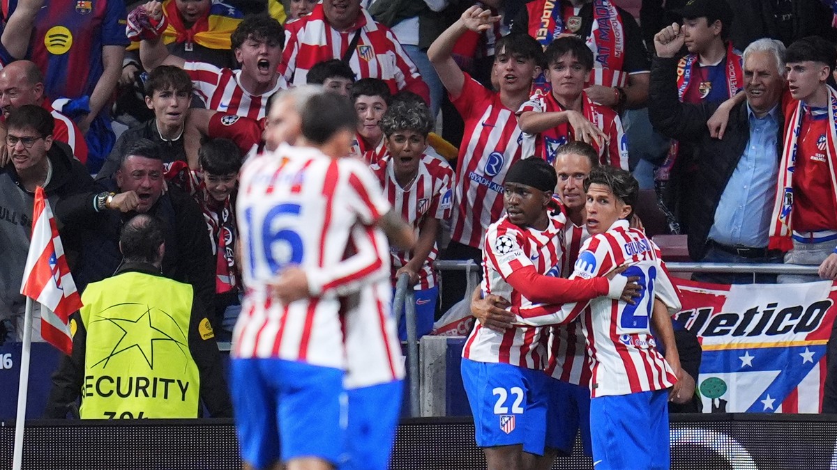 Atlético Madrid oslavuje gól. 