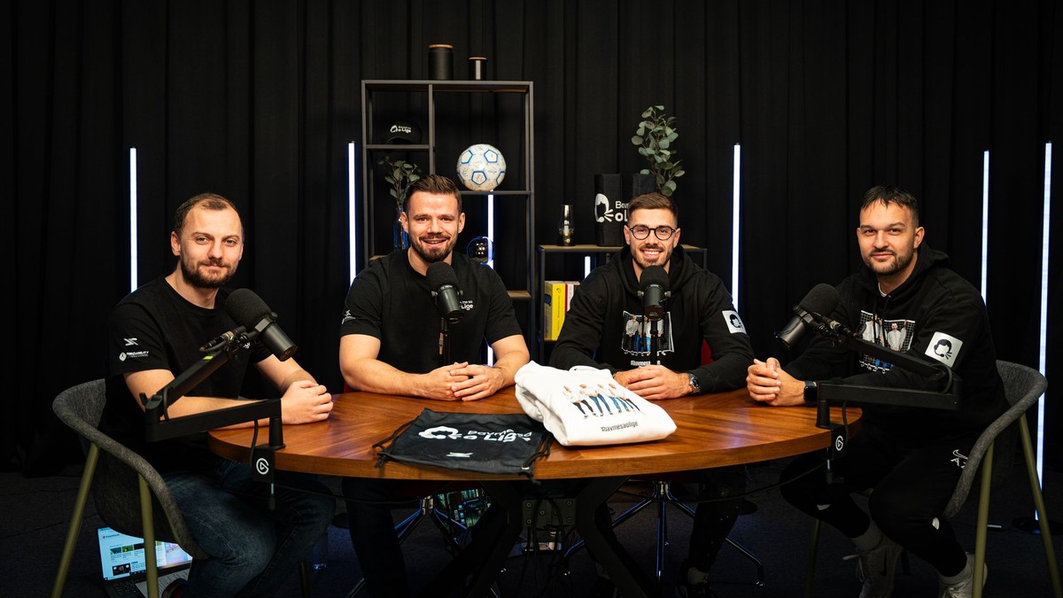 Tvorcovia podcastu Bavme sa o lige Michal Maťašovský, Marek Arpáš, Maroš Červenka  a Andrej Zvolenský.