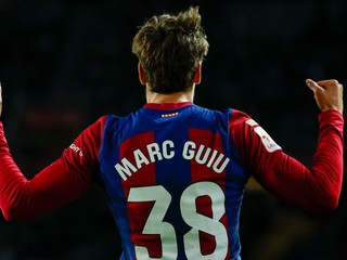 Útočník FC Barcelona Marc Guiu.