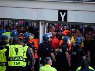 Liverpool kladie polícii 13 otázok: Žiadame vyšetrenie, nielen správu