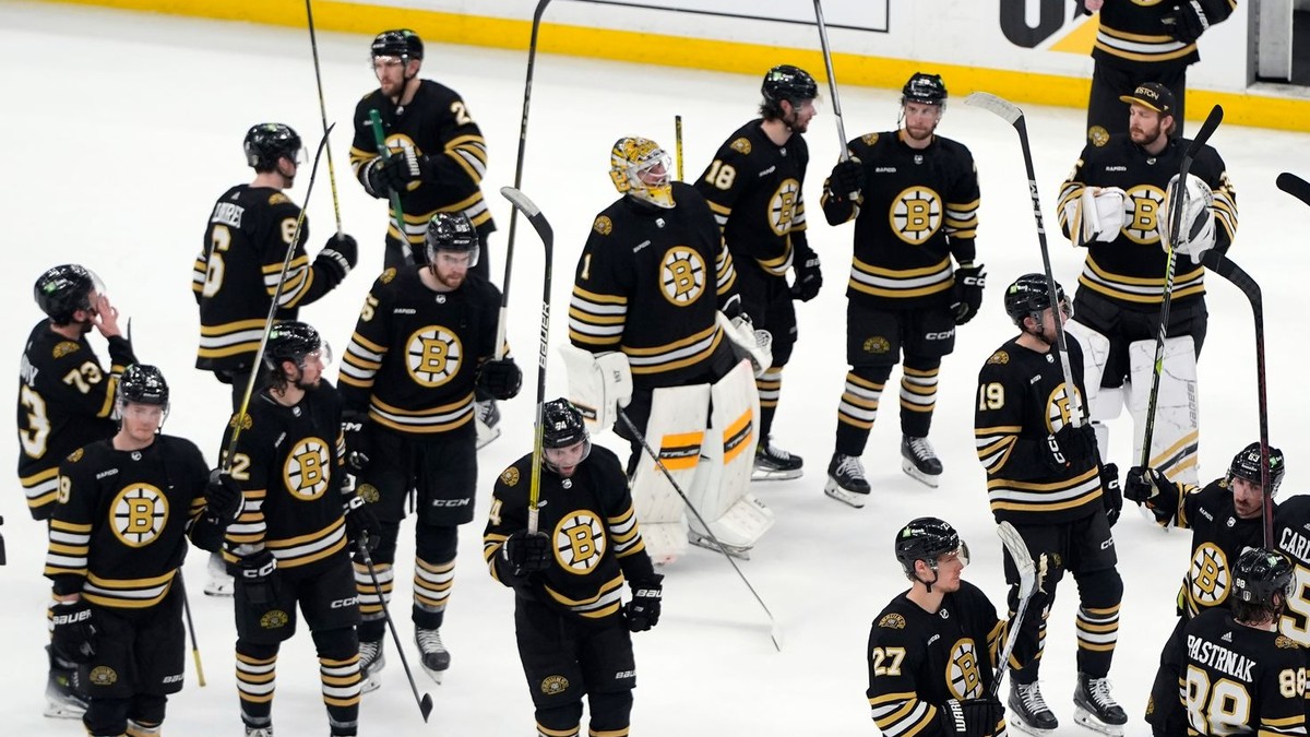 Boston Bruins sa poďakovali fanúšikom za sezónu.