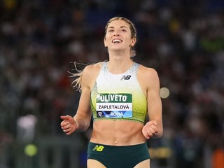 Emma Zapletalová zo Slovenska prechádza cieľovou čiarou a víťazí v behu na 400 metrov cez prekážky žien počas atletického mítingu Diamantovej ligy v Ríme.