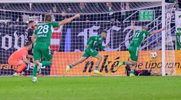 Na snímke druhá gólová akcia Prešova počas zápasu 14. kola futbalovej Niké ligy FC Tatran Prešov - FC Spartak.