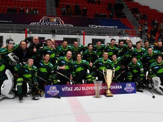Vlci Žilina - víťaz premiérového ročníka Slovenského pohára v hokeji.