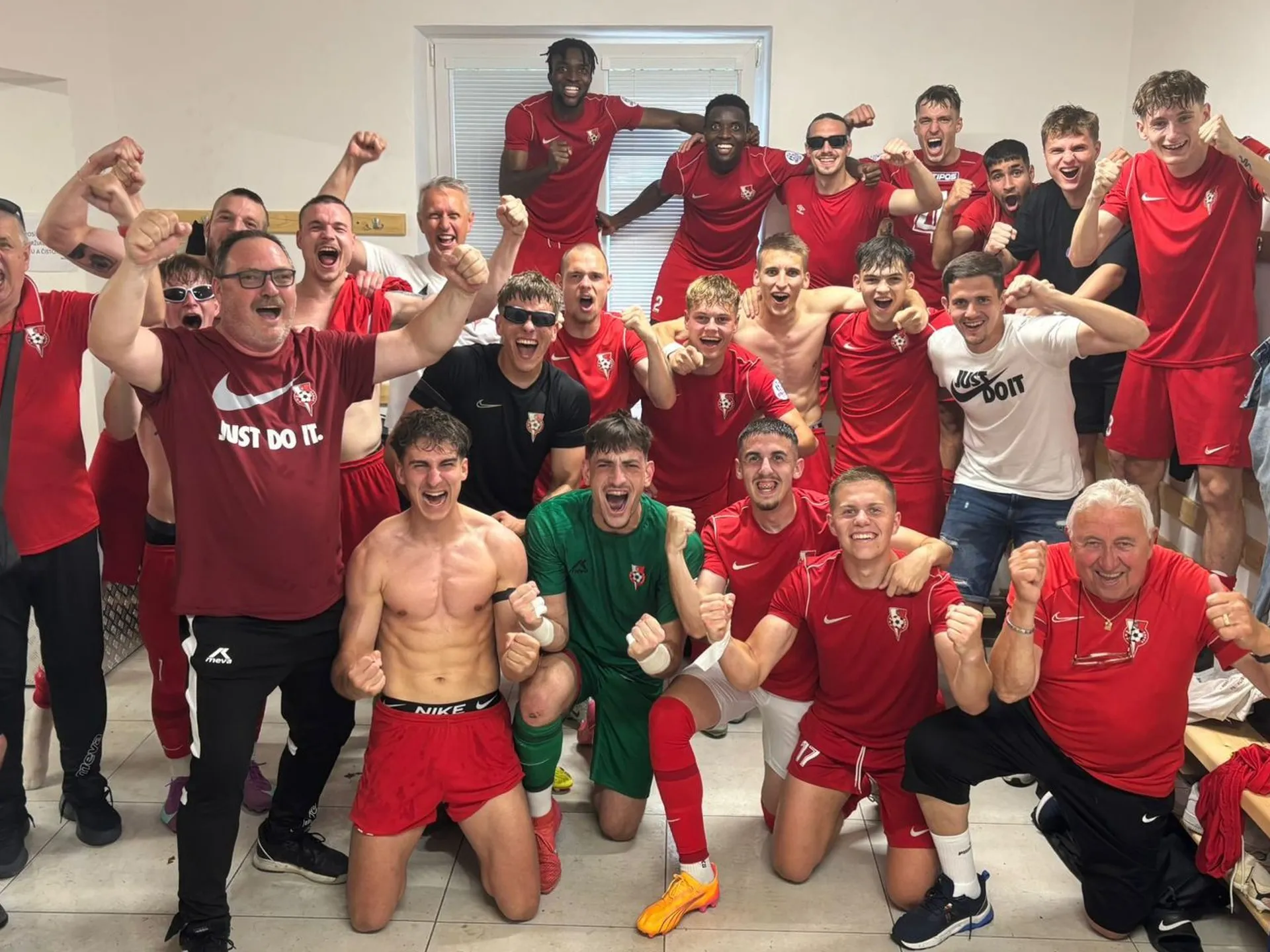 TIPOS III. LIGA – Prvenstvo nebolo plánom. V Seredi ho oslávili s emóciami a pokorou