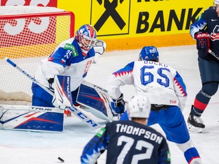 Adam Húska vo štvrťfinále Slovensko - USA na MS v hokeji 2021.