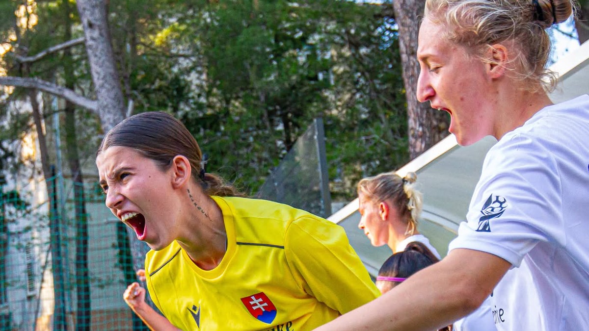 Futbalová brankárka Sofia Dupkalová.