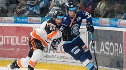 Zľava Jakub Meliško (Michalovce) a Jakub Lacka (Nitra)