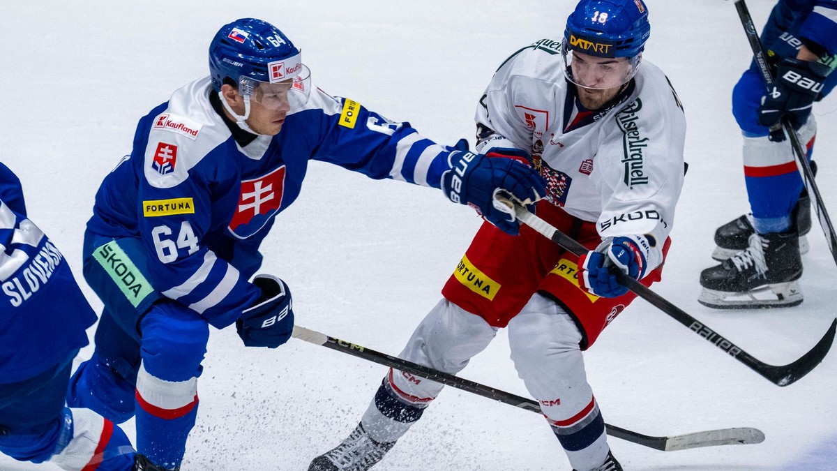 zľava Patrik Koch (Slovensko) a Filip Zadina (Česko)