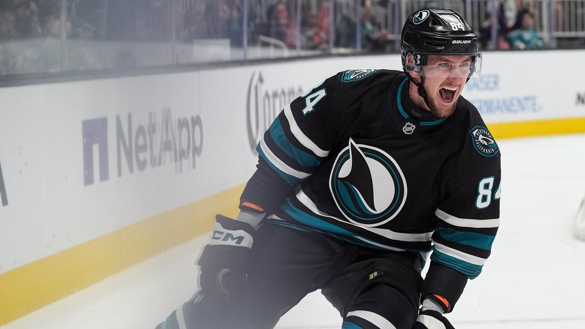 Pavol Regenda sa teší z gólu