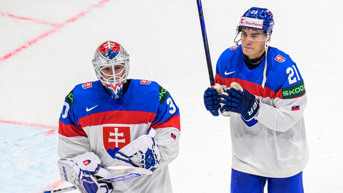 Adam Gajan a Sebastián Čederle po víťazstve v zápase Slovensko - Taliansko.