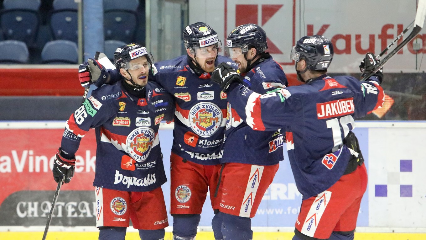 Gólová radosť Zvolena počas štvrtého zápasu semifinále play off hokejovej Tipos extraligy HKM Zvolen - HC Košice.