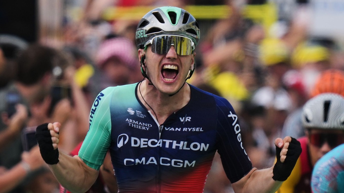 Holandský cyklista Olav Kooij sa teší z víťazstva v 5. etape Tour de France 2026.