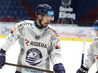 Slovenský útočník Marek Hrivík v drese HC Vítkovice Ridera.
