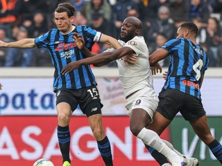 Momentka zo zápasu Atalanta - Neapol