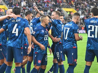 Gólová radosť hráčov Slovenska počas zápasu C-divízie Ligy národov vo futbale Slovensko - Kazachstan.